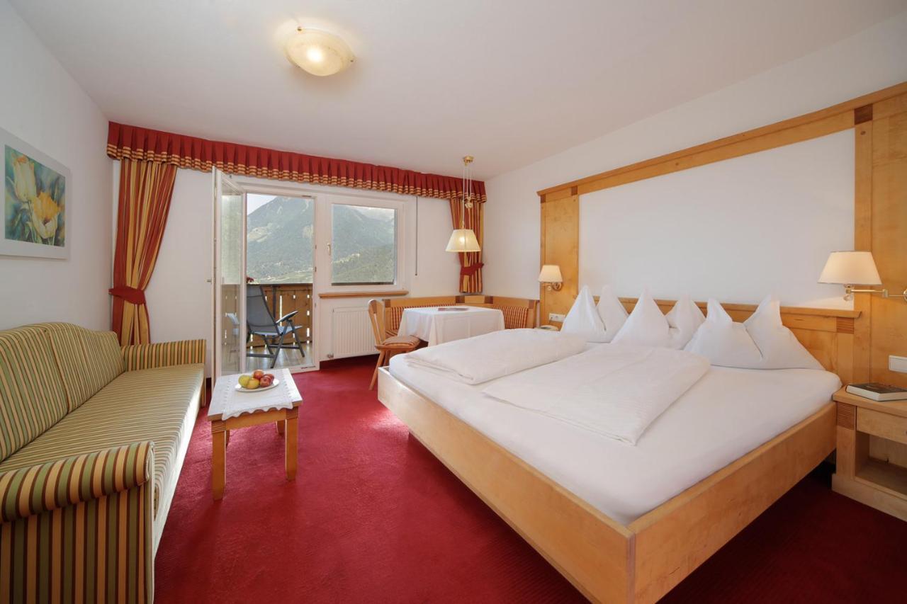 Family Hotel Gutenberg Шена Екстер'єр фото