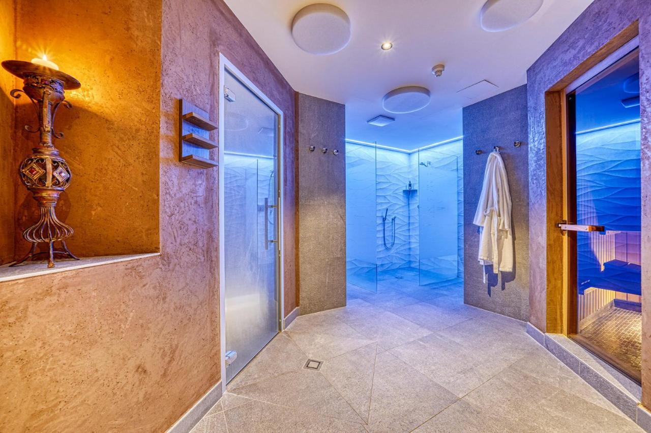 Family Hotel Gutenberg Шена Екстер'єр фото