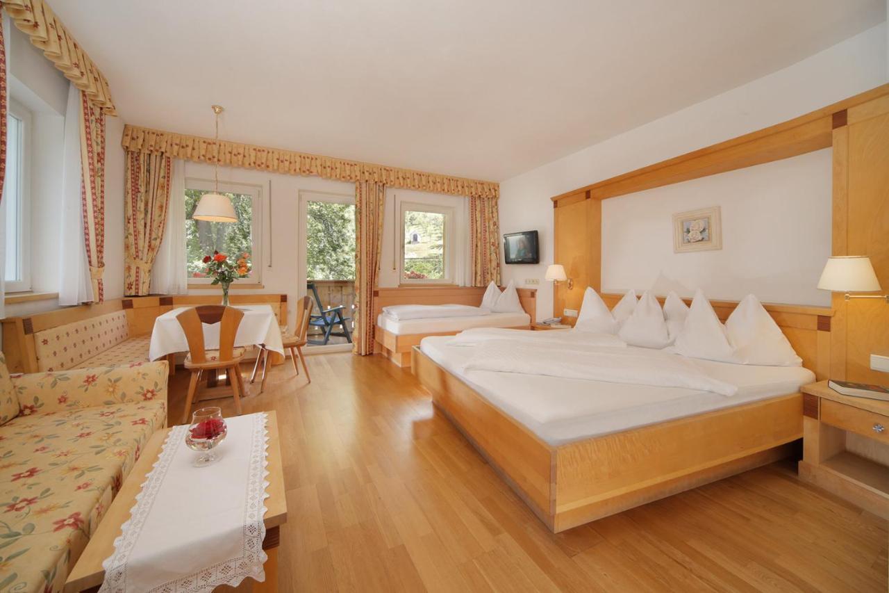 Family Hotel Gutenberg Шена Екстер'єр фото