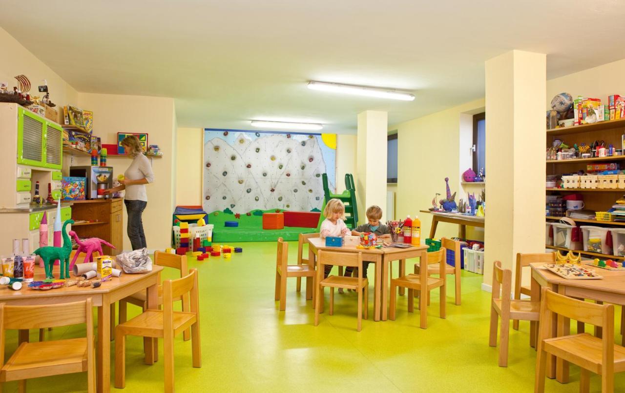 Family Hotel Gutenberg Шена Екстер'єр фото