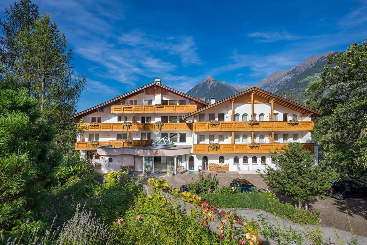 Family Hotel Gutenberg Шена Екстер'єр фото