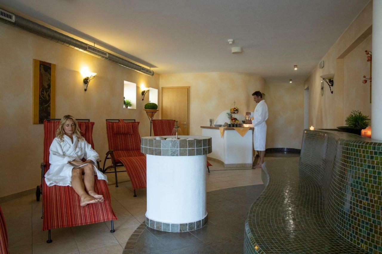 Family Hotel Gutenberg Шена Екстер'єр фото