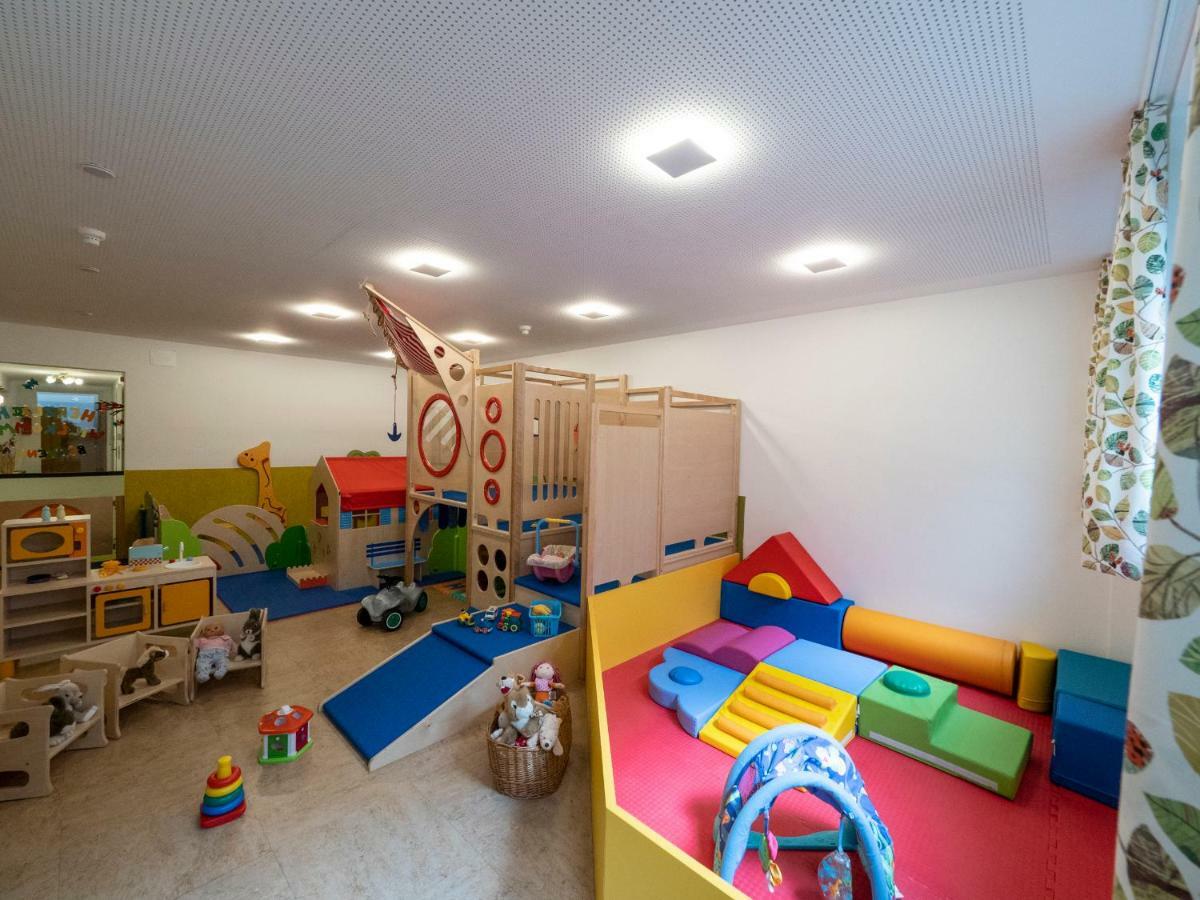 Family Hotel Gutenberg Шена Екстер'єр фото