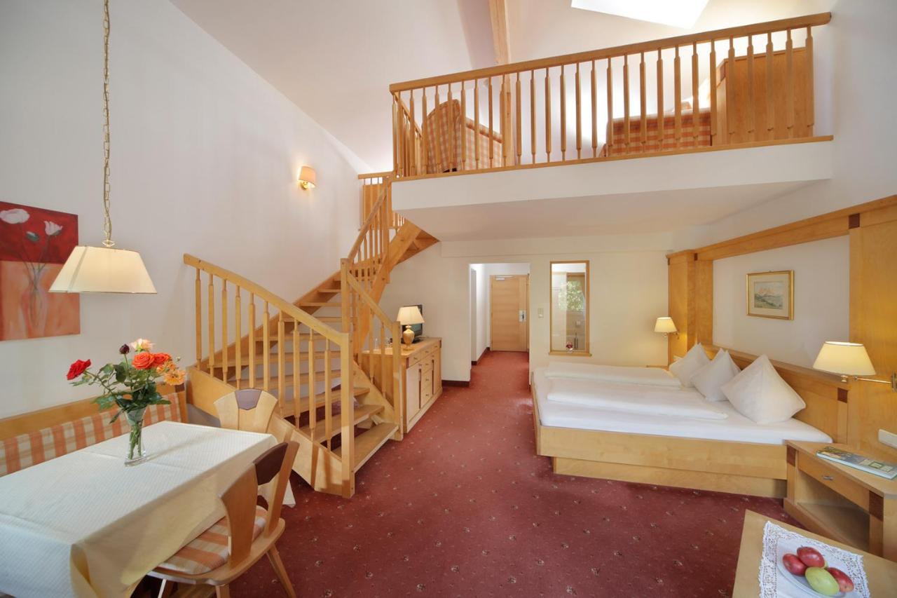 Family Hotel Gutenberg Шена Екстер'єр фото